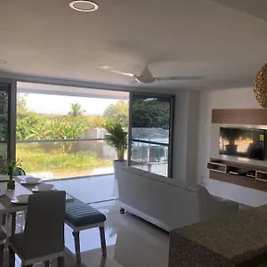 Apartamento Costero, Amplio Y Cómodo. Apartamento